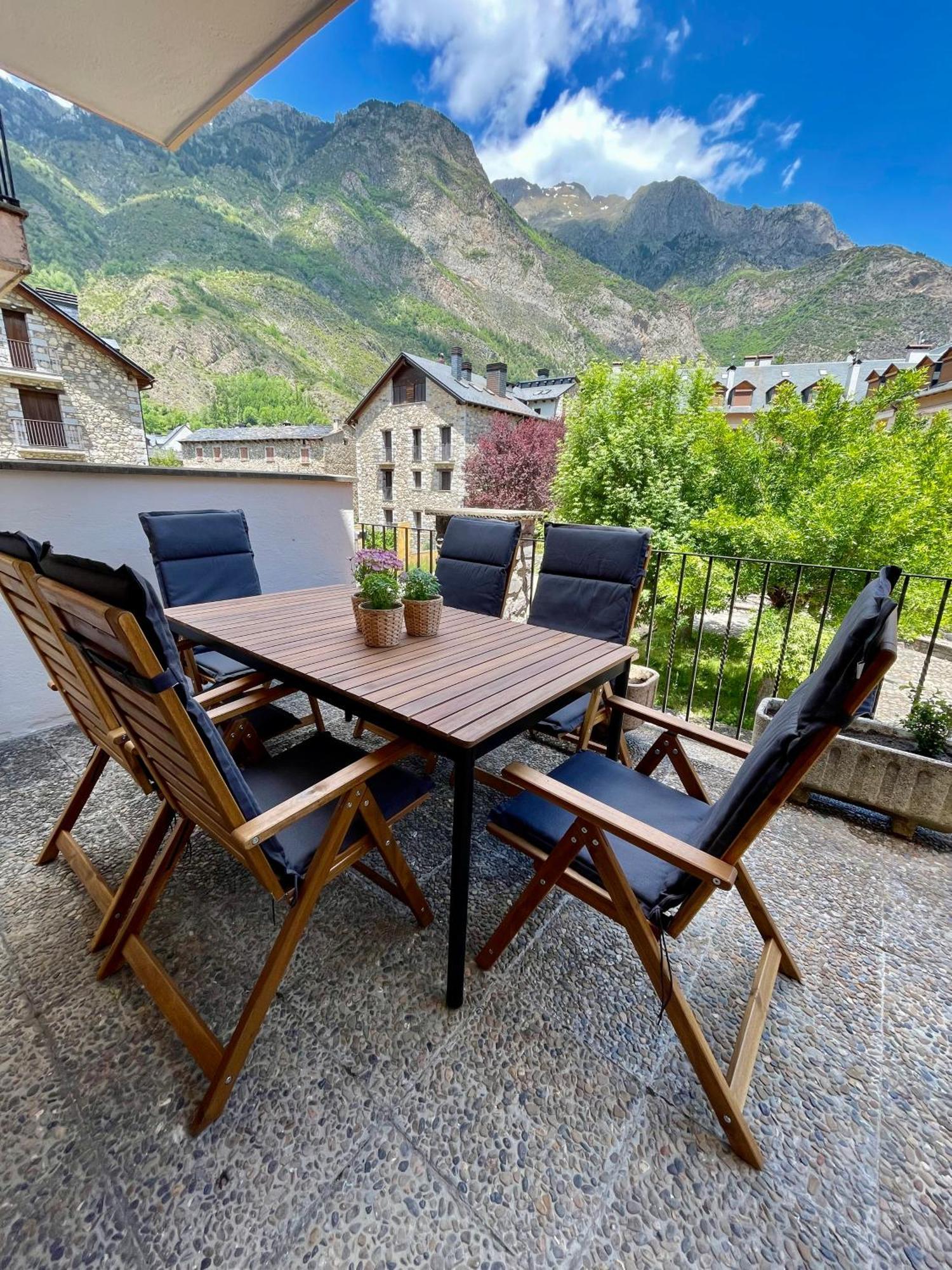 Apartamento Familiar En El Centro De Benasque Con Terraza Exteriér fotografie